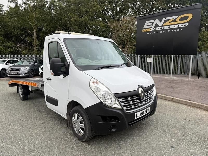 White Used 2018 Renault Master Business Van | £7,995 (Super price) - Image 1/4