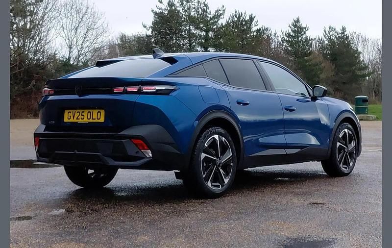 Used Peugeot 408 Allure 134 HP (98 kW) 2025 Blue Hatchback