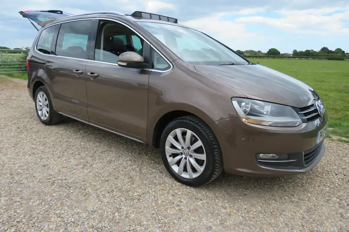 Used VW Sharan SEL 170 HP (125 kW) 2012 Brown MPV