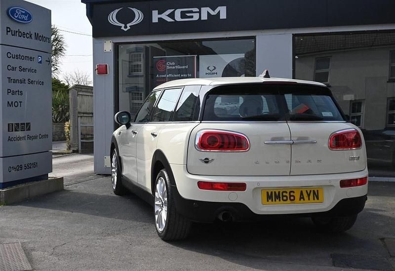 Used Mini Cooper Clubman 136 HP (100 kW) 2016 White Estate