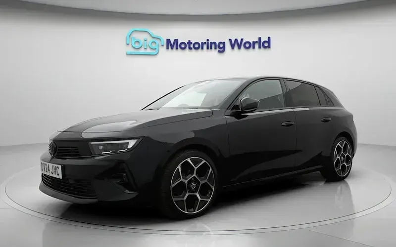 Usado Vauxhall Astra Ultimate 131 CV (96 kW) 2026 Utilitario