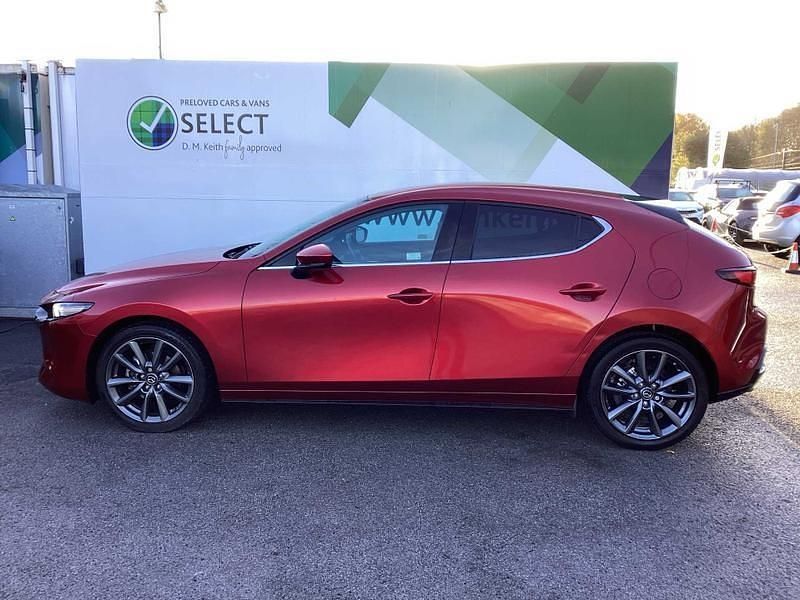 Begagnad Mazda 3 Exclusive-Line 2023 Röd Halvkombi
