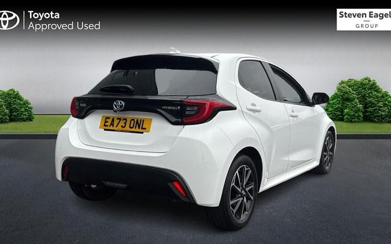 Used Toyota Yaris Hybrid Design 116 HP (85 kW) 2026 Hatchback