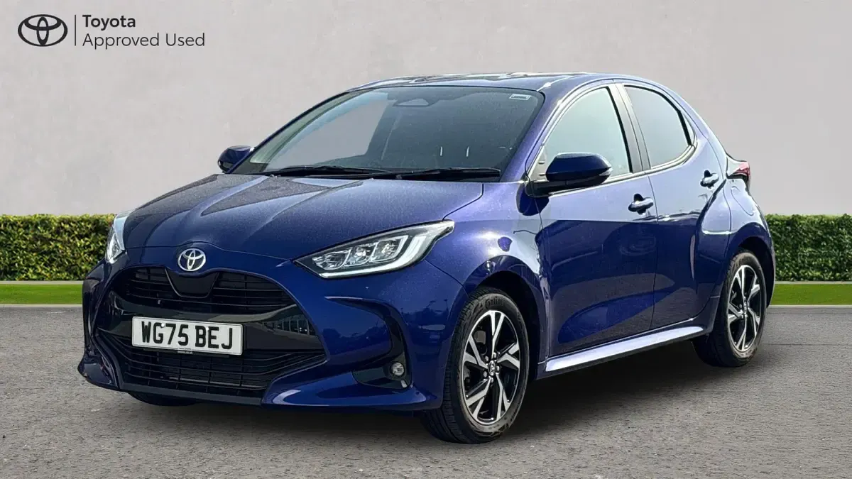 Used Toyota Yaris Design 116 HP (85 kW) 2025 Juniper blue Hatchback