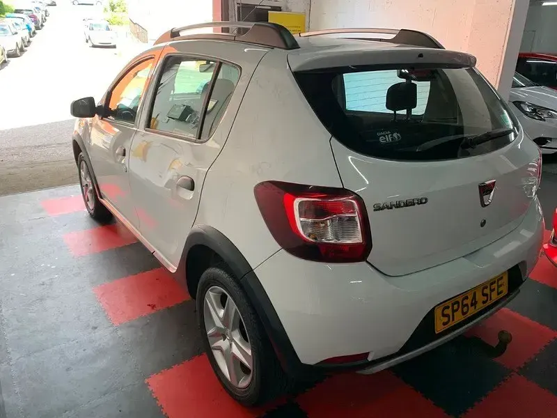 Gebraucht Dacia Sandero Ambiance 90 PS (66 kW) 2014 Weiß Kleinwagen