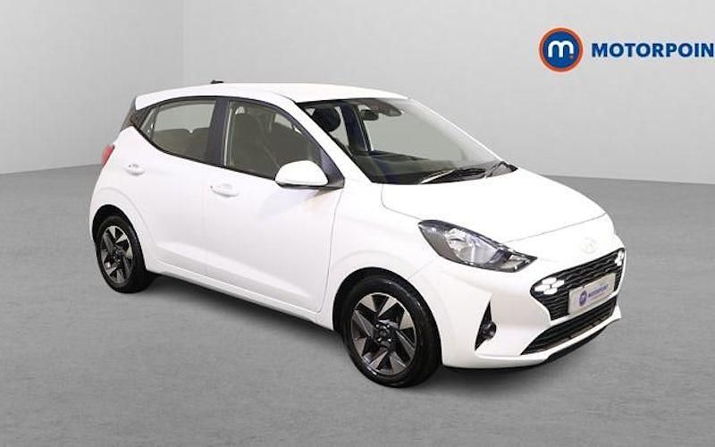 Used Hyundai i10 Advanced 63 HP (46 kW) 2025 White Hatchback