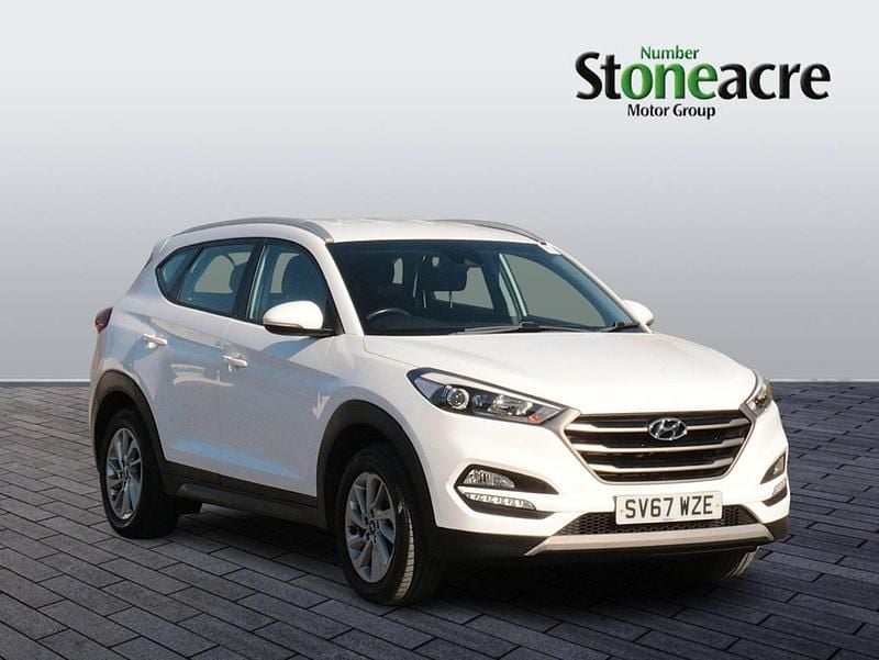 Used Hyundai Tucson SE 177 HP (130 kW) 2017 White SUV