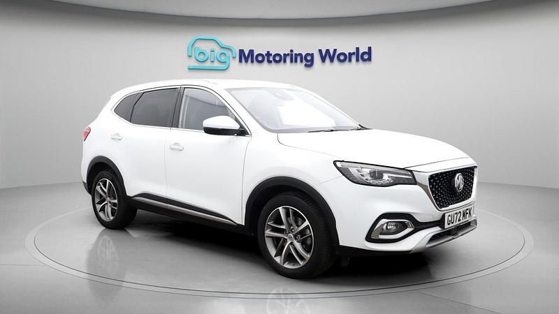 White Used 2022 MG HS Exclusive SUV | £14,800 (Fair price) - Image 1/4