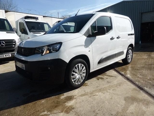 Used Peugeot Partner 2020 White MPV