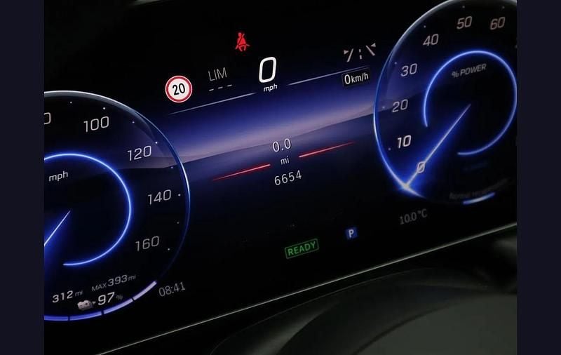 Used Mercedes EQE350 AMG line 214 kW (292 HP) 2025 White Sedan