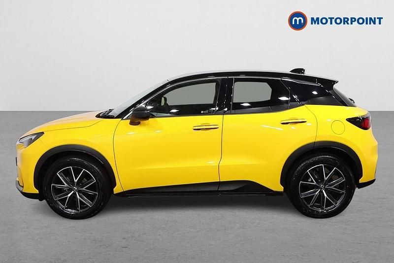 Used Lexus LBX 136 HP (100 kW) 2025 Yellow SUV