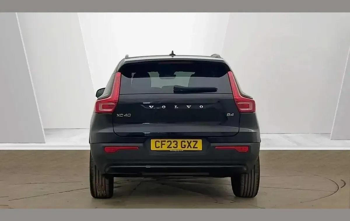 Used Volvo XC40 Ultimate 194 HP (142 kW) 2023 Black SUV