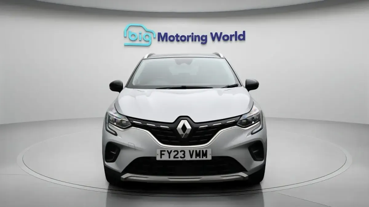 Used Renault Captur Techno 90 HP (66 kW) 2023 Grey/black SUV