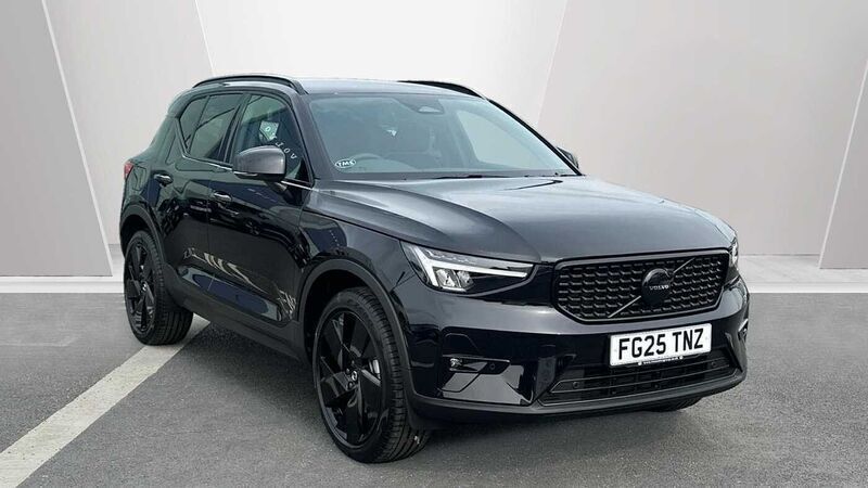 New 2025 Volvo XC40 Plus SUV | £37,950 (Good price) - Image 1/3