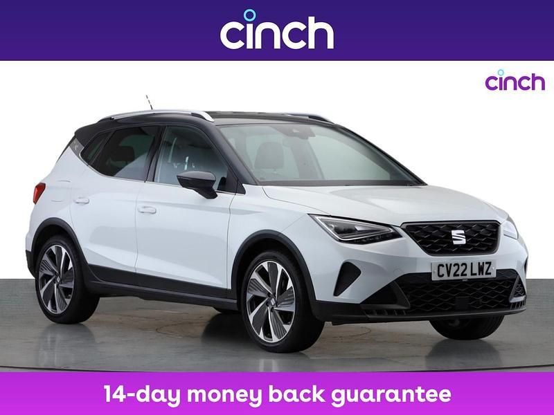 White Used 2022 Seat Arona FR Sport SUV | £14,999 (Fair price) - Image 1/3