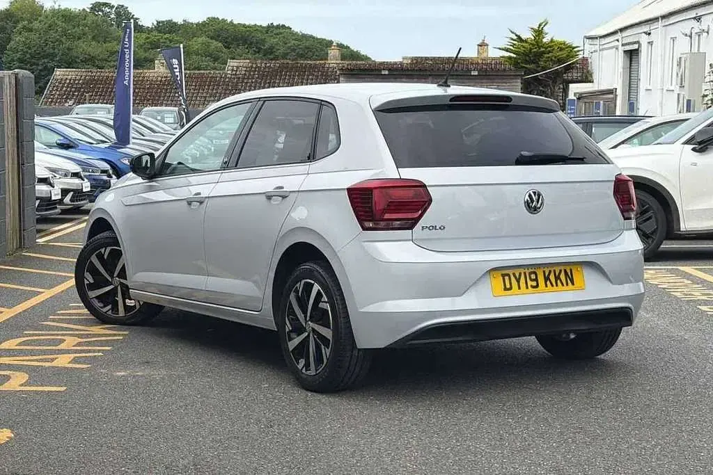 Used VW Polo Beats 95 HP (69 kW) 2019 Silver Hatchback