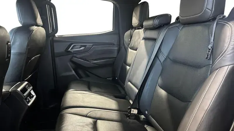 Used Isuzu D-Max 163 HP (119 kW) 2022 Blue Pickup