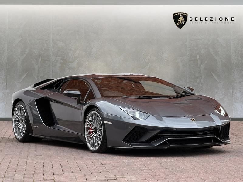 Grigio estoque Used 2017 Lamborghini Aventador Coupe | £229,950 - Image 1/4