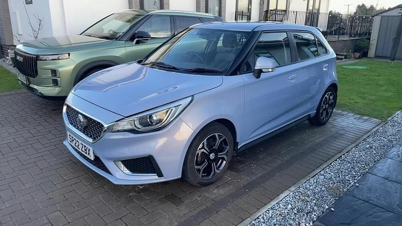 Used MG MG3 Exclusive 106 HP (77 kW) 2022 Silver Hatchback