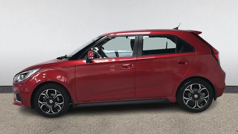 Used MG MG3 Exclusive 106 HP (77 kW) 2018 Red Hatchback