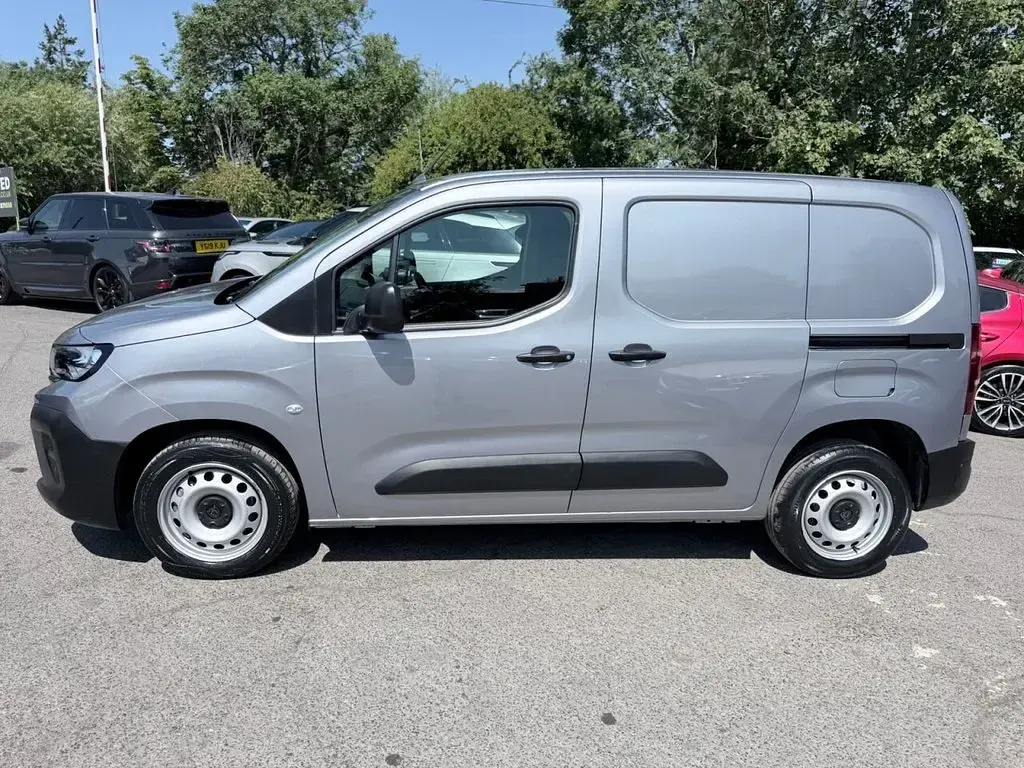 Used Peugeot Partner 131 HP (96 kW) 2024 Grey MPV