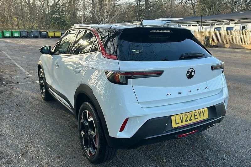 White Used 2022 Vauxhall Mokka SRi SUV | £14,435 (Fair price) - Image 1/3