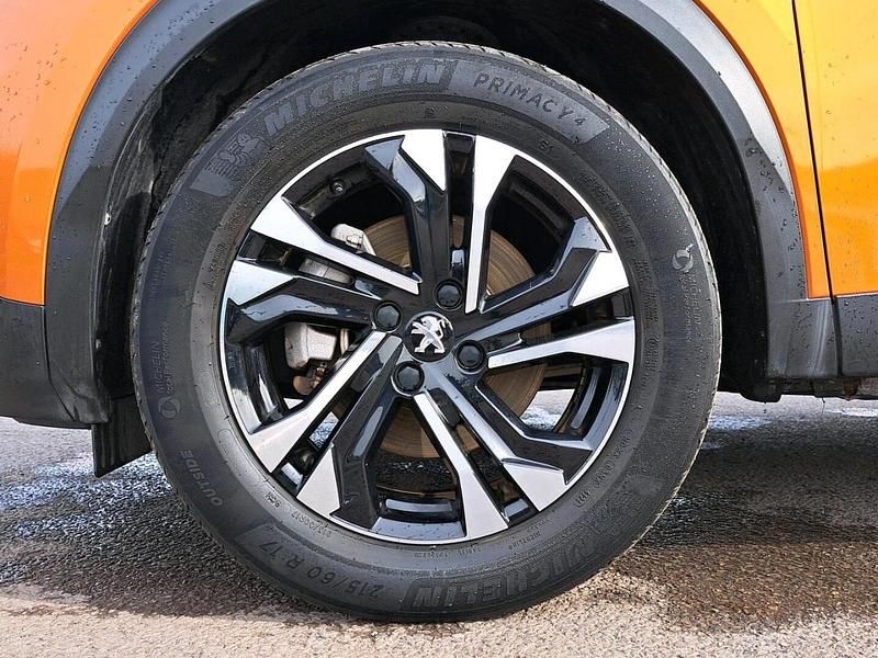 Used Peugeot e-2008 Allure Premium 98 kW (134 HP) 2021 Orange SUV