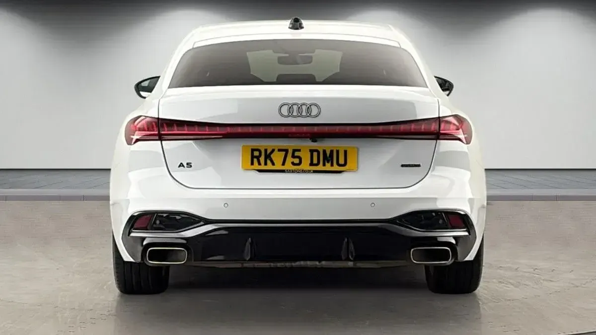 Used Audi A5 S-Line 2025 Glacier white metallic/glacier white metallic Hatchback