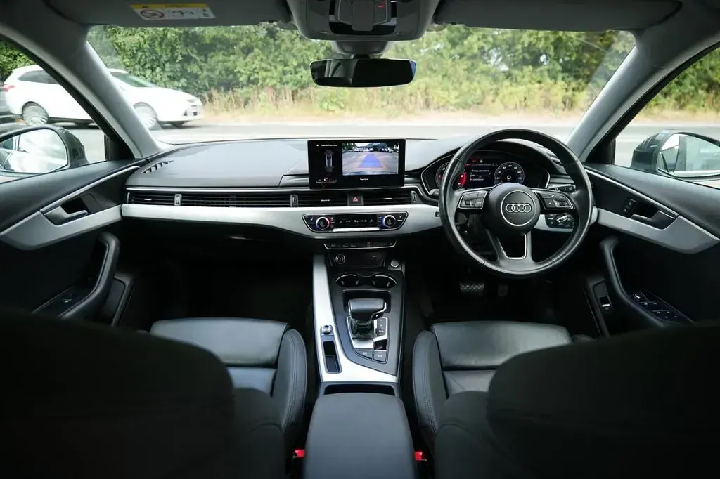 Used Audi A4 Sport 163 HP (119 kW) 2019 Grey Estate