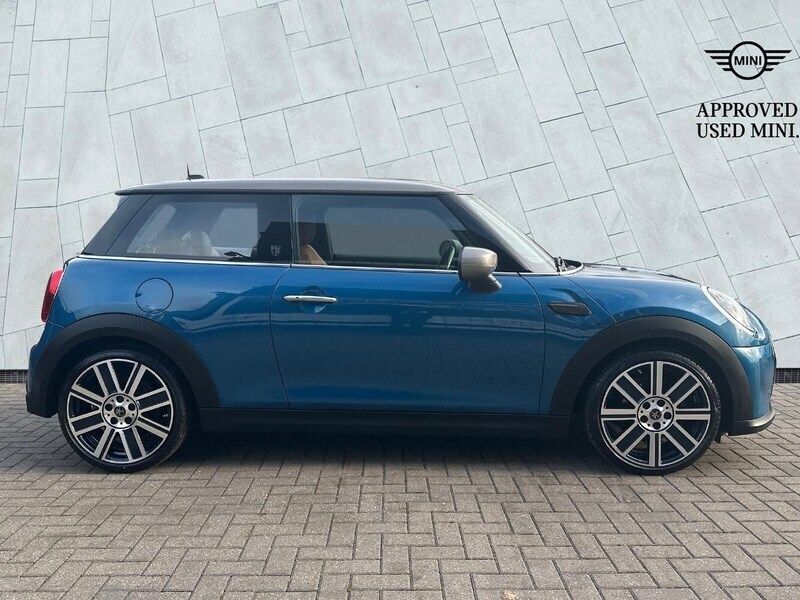 Used Mini Cooper Exclusive 134 HP (98 kW) 2021 Blue Hatchback