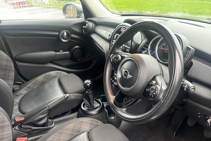Used Mini Cooper Hatch 136 HP (100 kW) 2018 Grey Hatchback