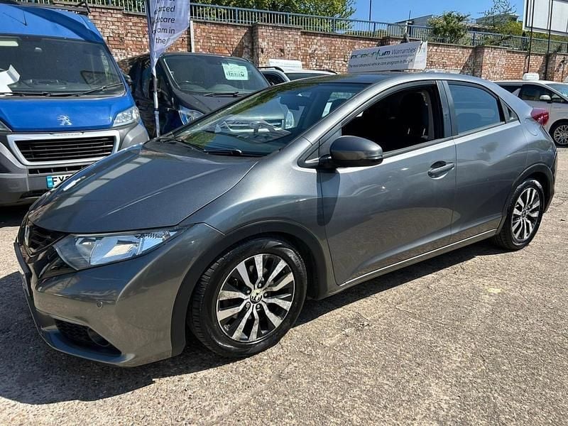 Begagnad Honda Civic SE Plus 2014 Grå Halvkombi