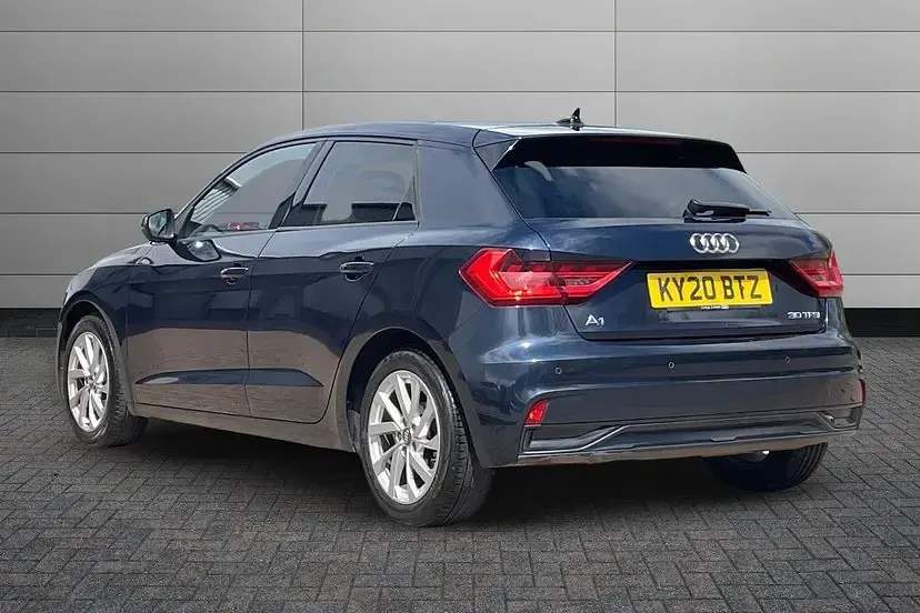 Used Audi A1 Sportback Sport 114 HP (83 kW) 2020 Firmament blue Hatchback
