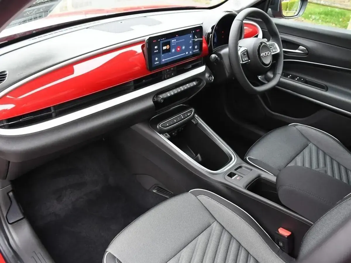 New Fiat 600E Red 113 kW (154 HP) 2025 Red SUV