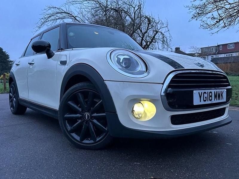 Used Mini Cooper D Hatch 116 HP (85 kW) 2018 White Hatchback