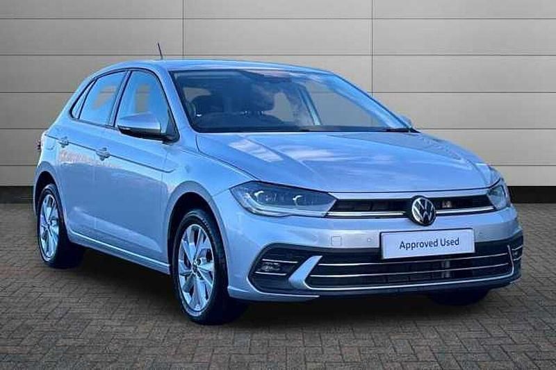 Used VW Polo Style 95 HP (69 kW) 2025 Reflex silver Hatchback