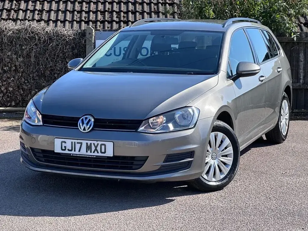 Usado VW Golf VII S 110 HP (80 kW) 2017 Cinzento Carrinha