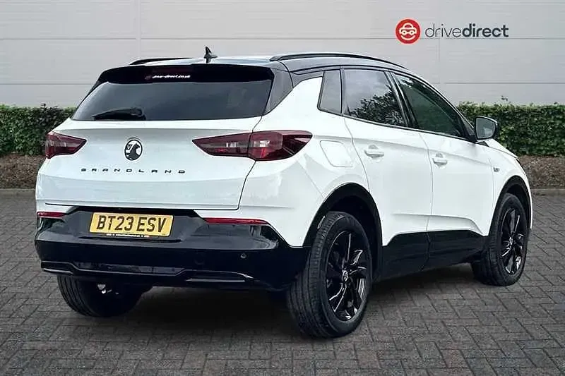 Second-hand Vauxhall Grandland X S 130 CP (95 kW) 2023 Alb SUV