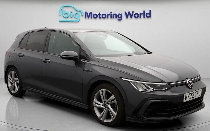 Used 2024 VW Golf VIII R-line Hatchback | £18,900 (Good price) - Image 1/4