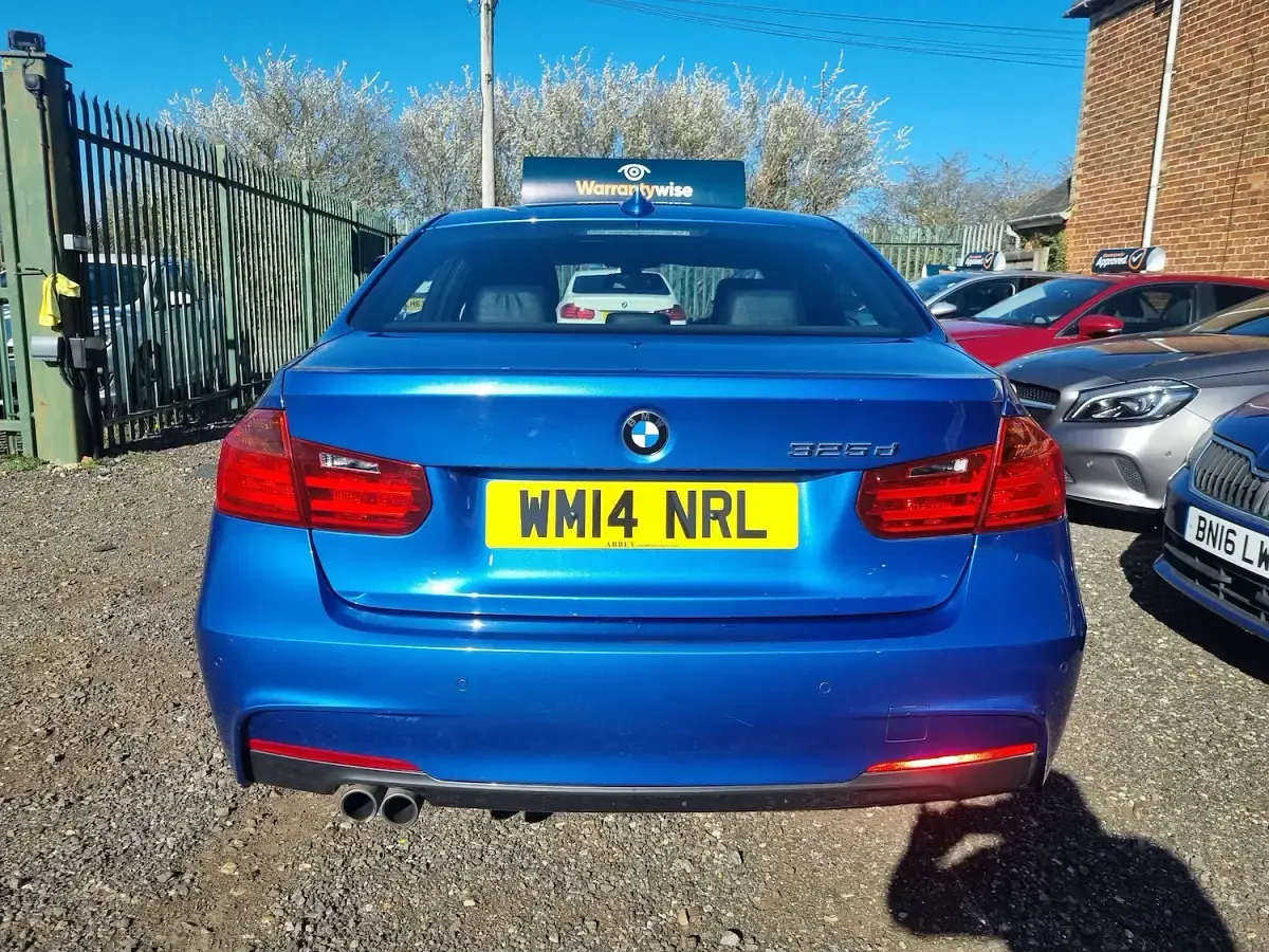Begagnad BMW 325 M Sport 218 HK (160 kW) 2014 Blå Sedan