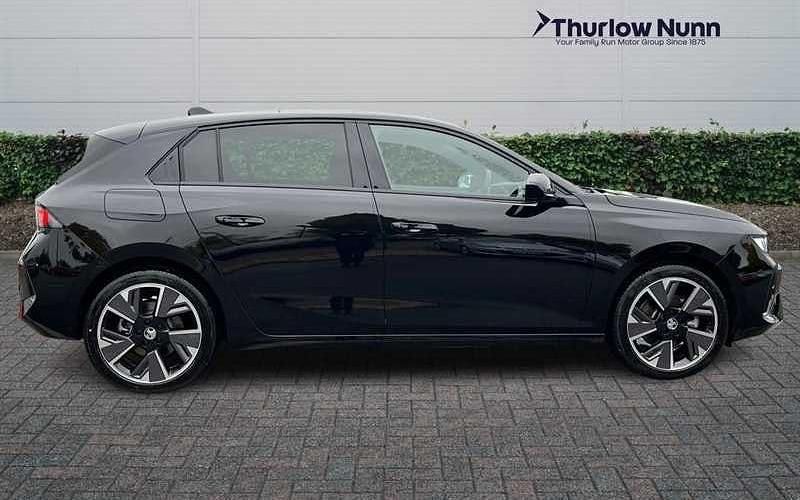 Used Vauxhall Astra Ultimate 114 kW (156 HP) 2024 Black Hatchback