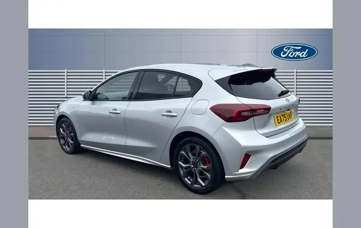 Used Ford Focus ST-Line 153 HP (112 kW) 2025 Silver Hatchback