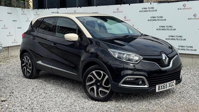 Black/cream Used 2015 Renault Captur Dynamique SUV | £4,795 (Fair price) - Image 1/4