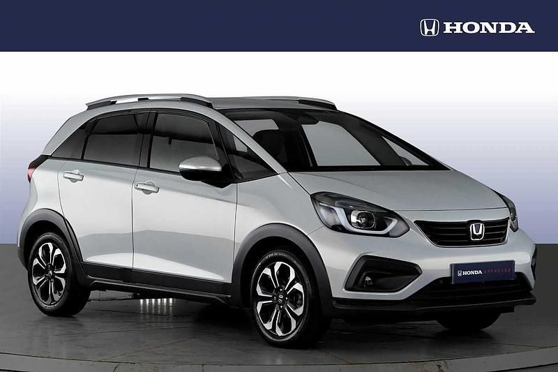 Used Honda Jazz Hybrid 109 HP (80 kW) 2021 Premium plus paint sunlight white Hatchback