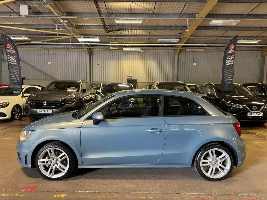 Used Audi A1 S-Line 120 HP (88 kW) 2011 Blue Hatchback