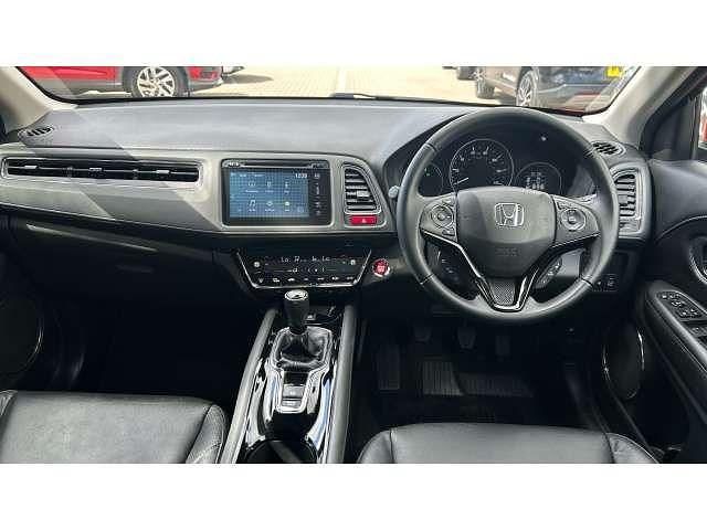 Used Honda HR-V EX 130 HP (95 kW) 2018 Red SUV