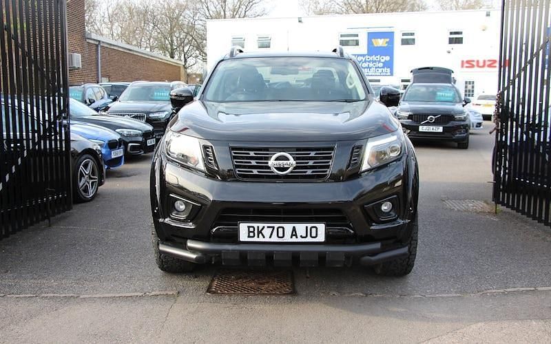 Used Nissan Navara N-Guard 190 HP (139 kW) 2020 Black Pickup