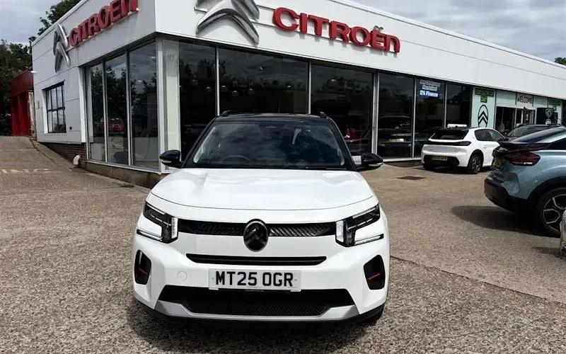 Used Citroën C3 101 HP (74 kW) 2025 White SUV