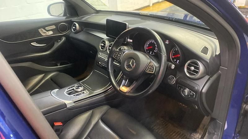 Used Mercedes GLC220 Premium 170 HP (125 kW) 2019 Blue Coupe