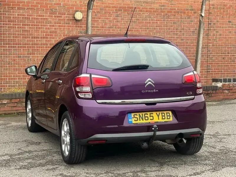 Begagnad Citroën C3 Exclusive 2015 Lila Halvkombi